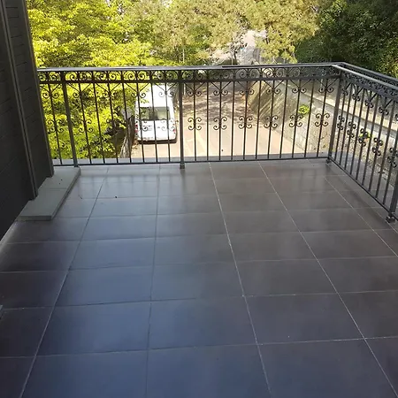 Trendig Moeblierte Wohnung, Mit Eigener Terrasse! Lage! *